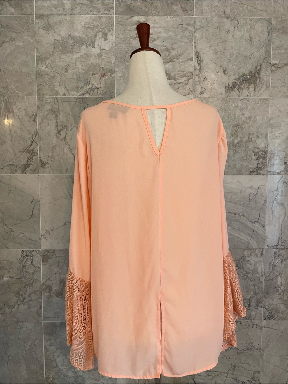 Thalia Sodi Peach Bell Sleeve Keyhole Top - Picture 6 of 8